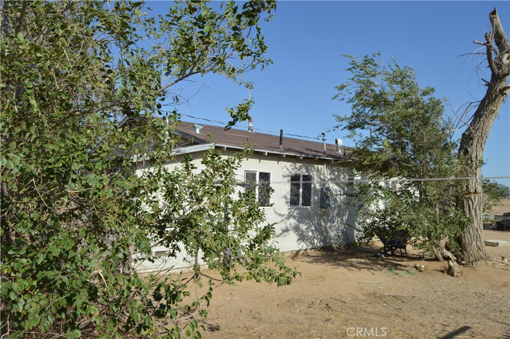 12065 Aztec Lane Adelanto, CA 92301 - Photo 14 of 64