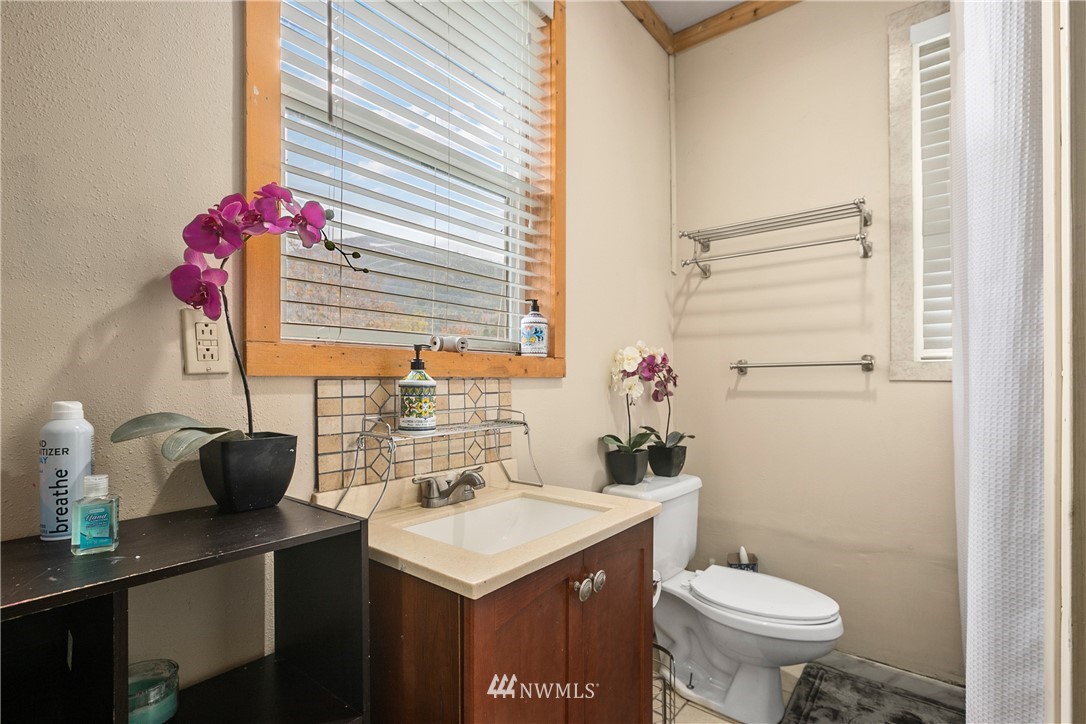 401 Maple Street Hamilton, WA 98255 - Photo 15 of 38 Gallery Image 15