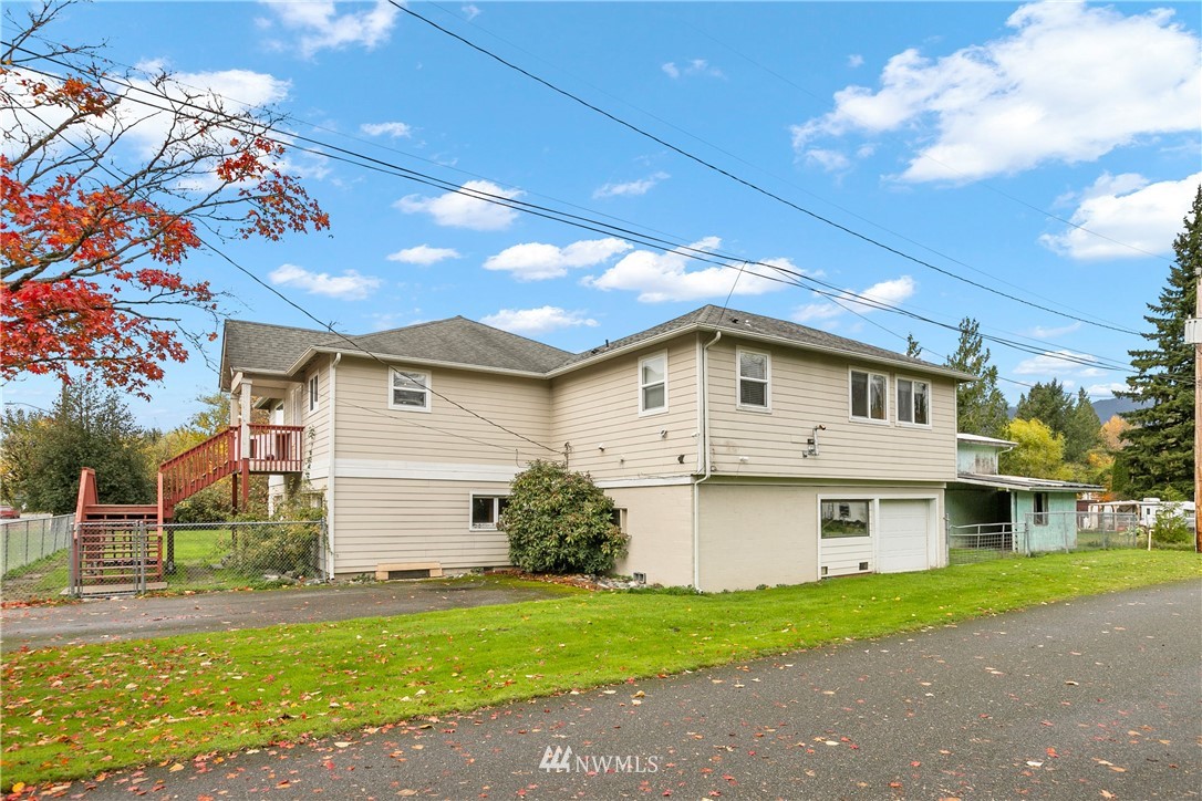 401 Maple Street Hamilton, WA 98255 - Photo 23 of 38 Gallery Image 23