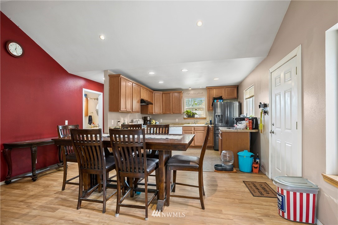 401 Maple Street Hamilton, WA 98255 - Photo 7 of 38 Gallery Image 7