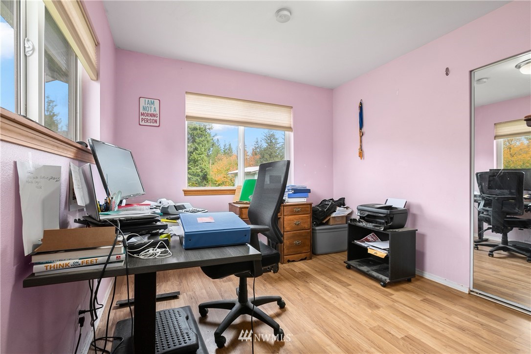 401 Maple Street Hamilton, WA 98255 - Photo 10 of 38 Gallery Image 10
