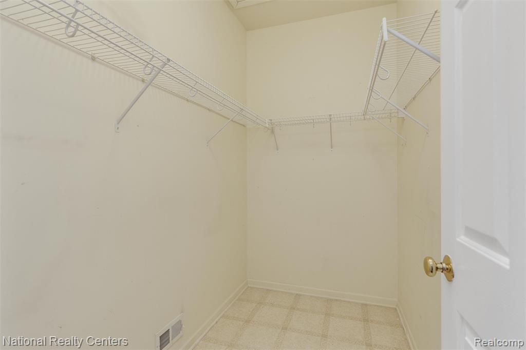 41582 Hamlet Lane, Unit 68 Novi, MI 48375 - Photo 12 of 26