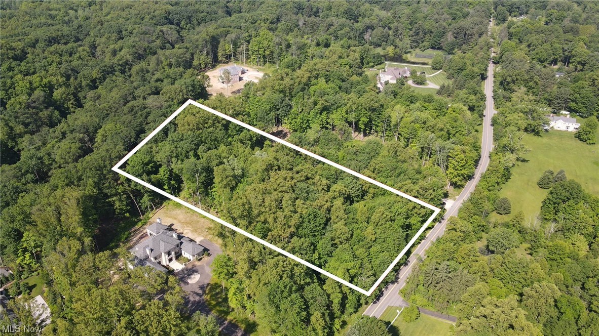 2 Cedar Road Gates Mills, OH 44040 - Photo 6 of 11 Gallery Image 6
