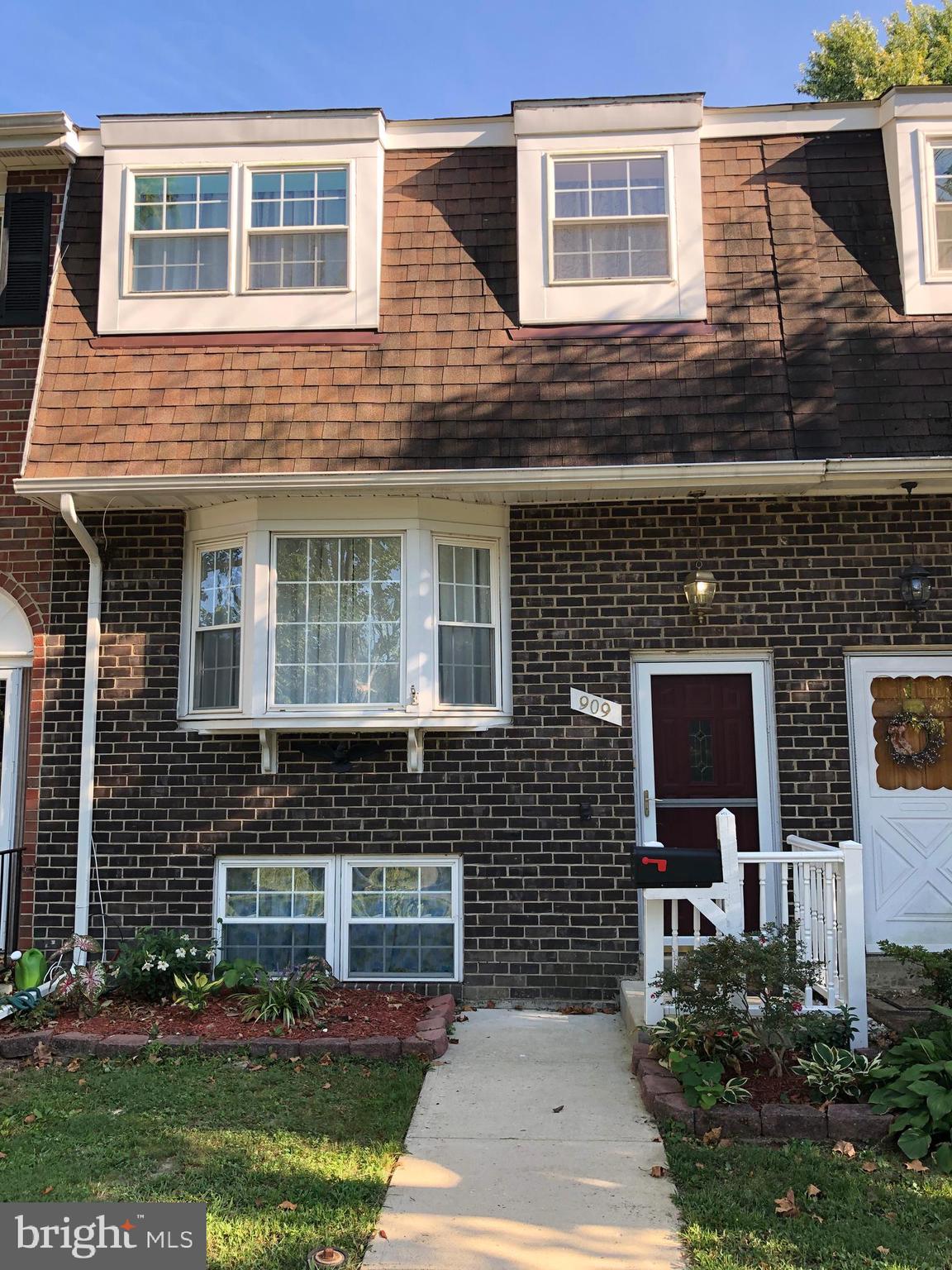 909 Elm Road Halethorpe, MD 21227 - Photo 1 of 18