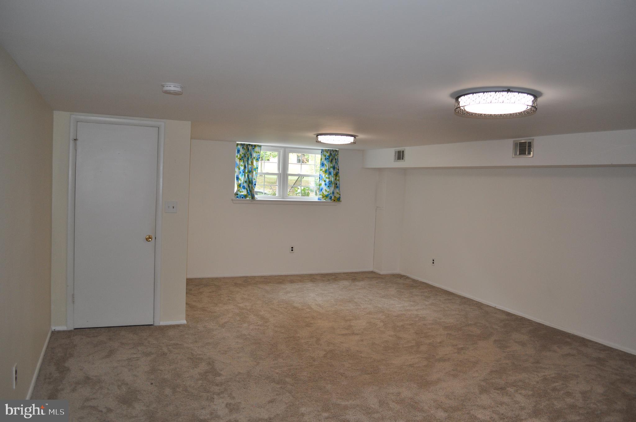 909 Elm Road Halethorpe, MD 21227 - Photo 15 of 18