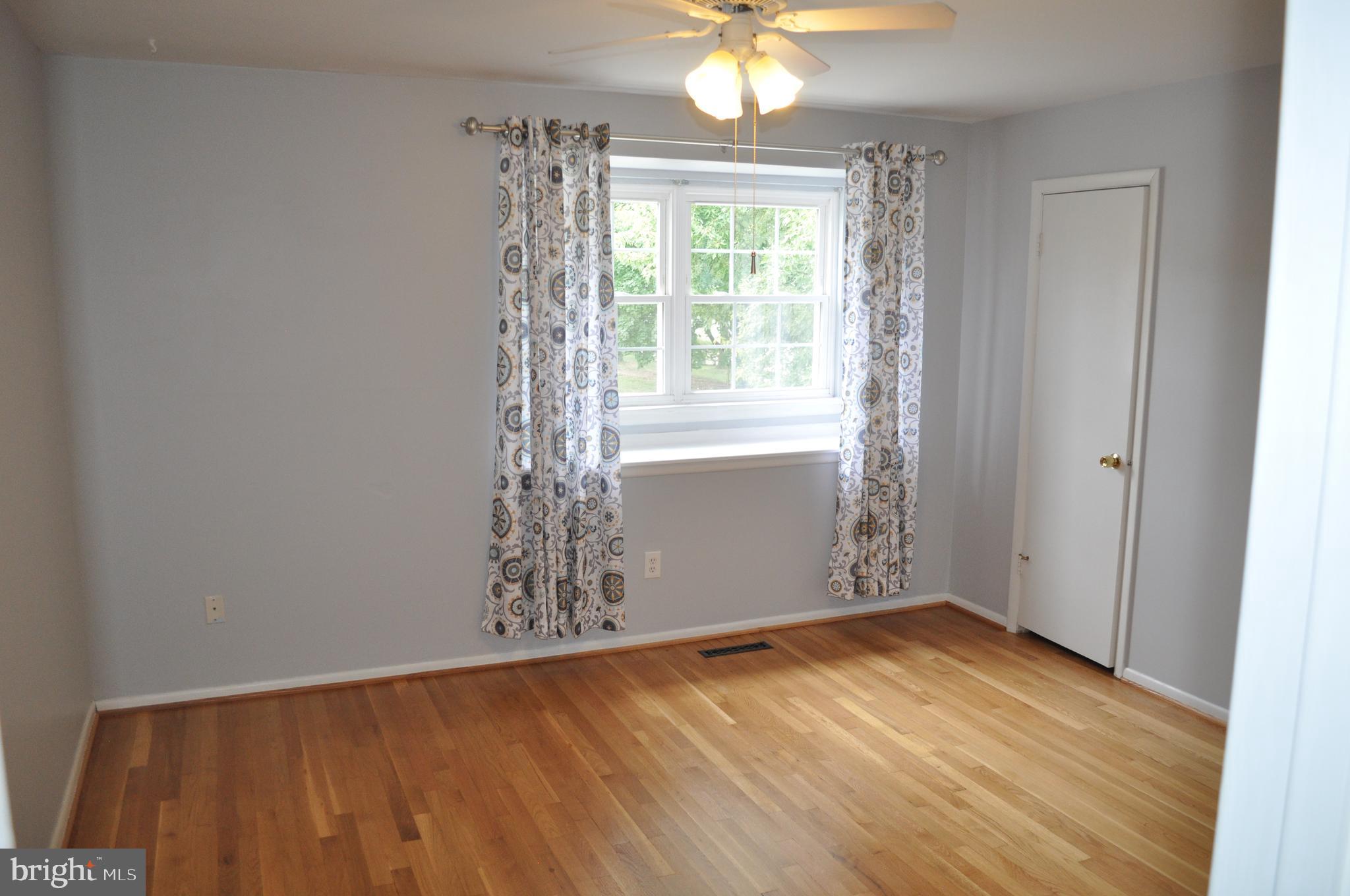 909 Elm Road Halethorpe, MD 21227 - Photo 3 of 18