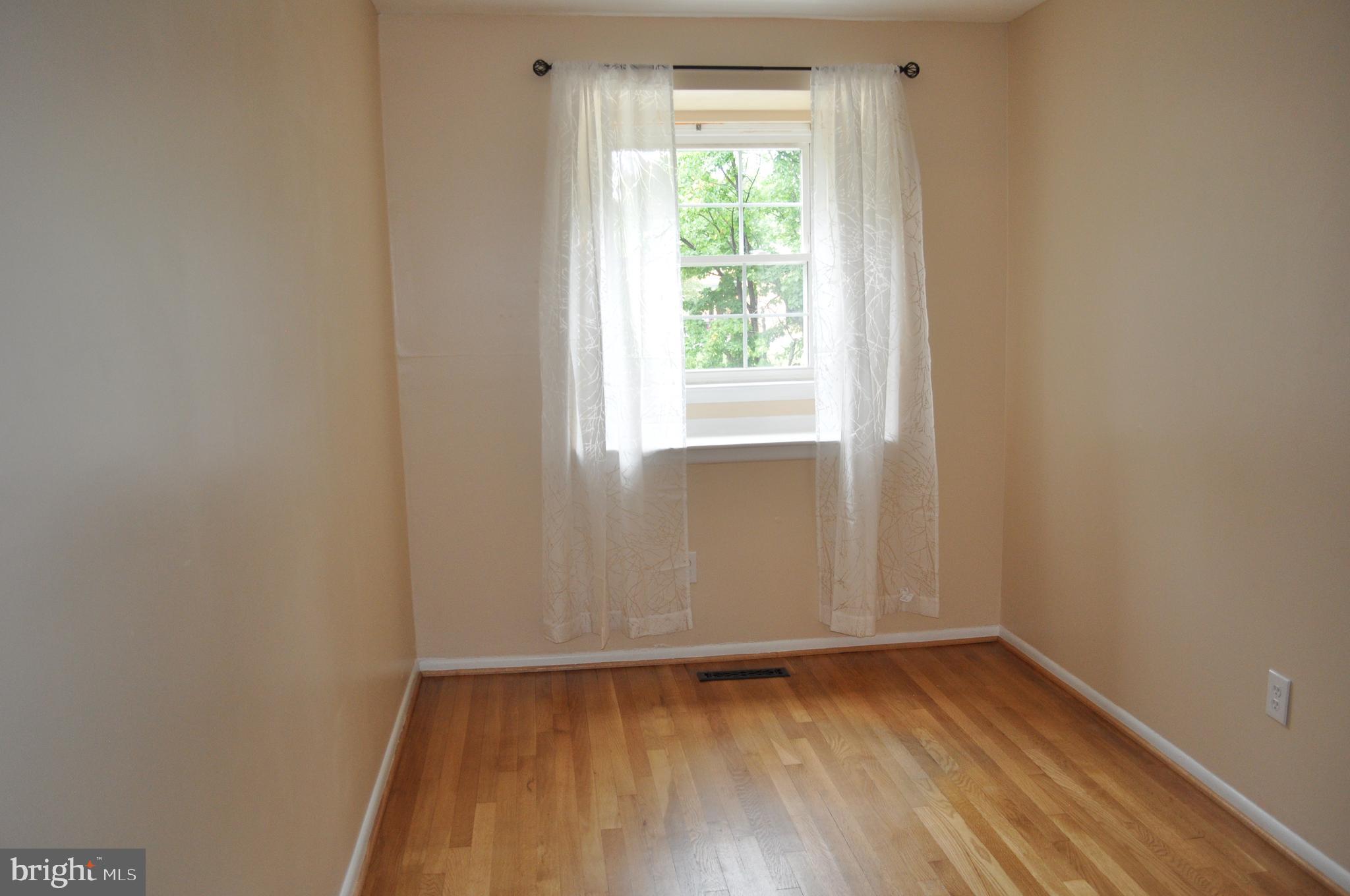 909 Elm Road Halethorpe, MD 21227 - Photo 10 of 18