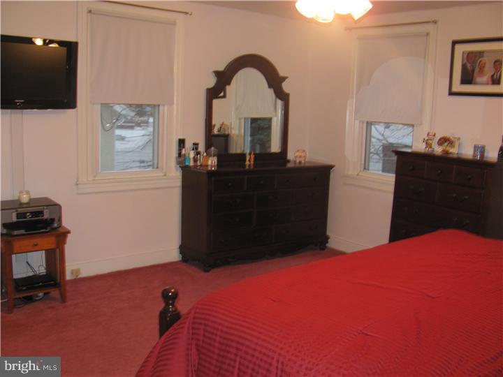 7505 Lennox Road Upper Darby, PA 19082 - Photo 13 of 22