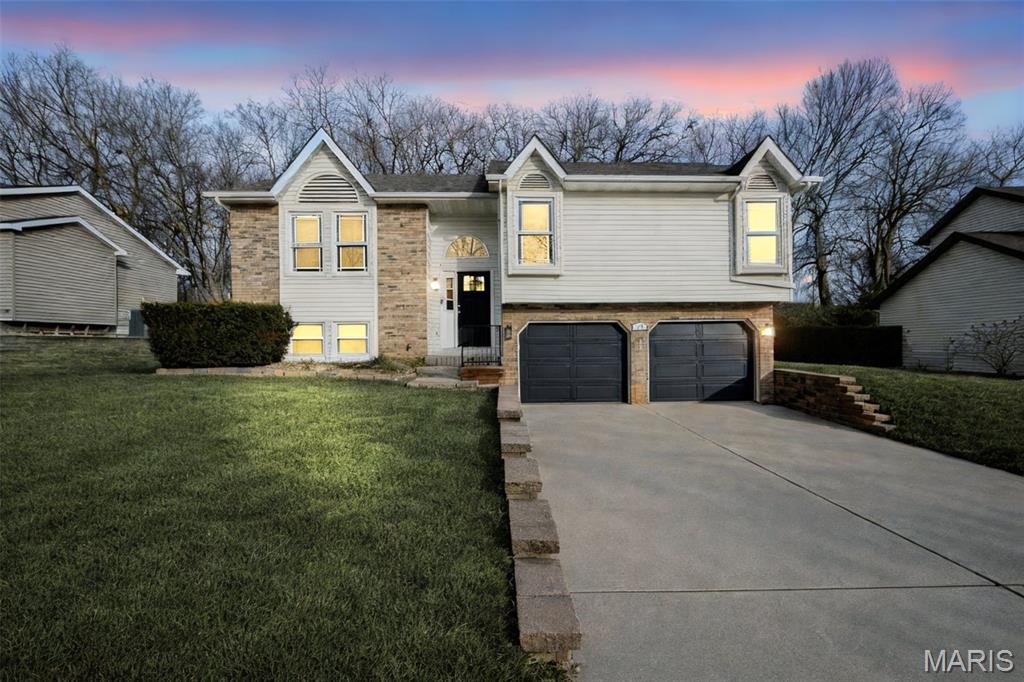 124 Timber Run Court Collinsville, IL 62234 - Photo 2 of 23