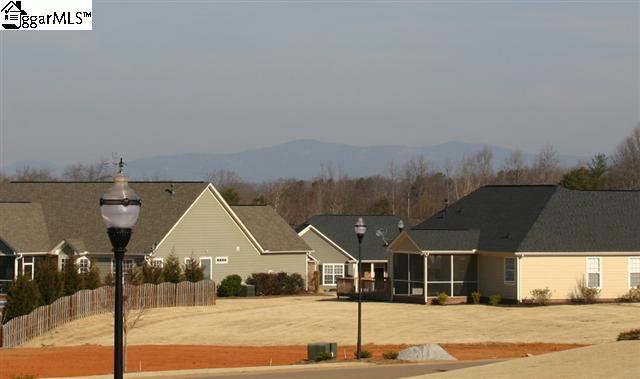 117 Hubbard Lane Greer, SC 29651 - Photo 2 of 8 Gallery Image 2