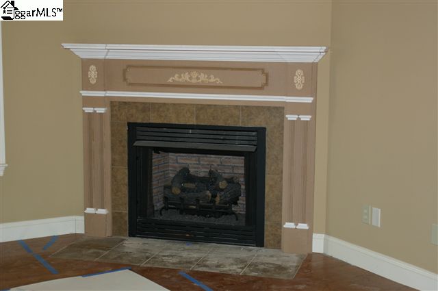 117 Hubbard Lane Greer, SC 29651 - Photo 6 of 8 Gallery Image 6