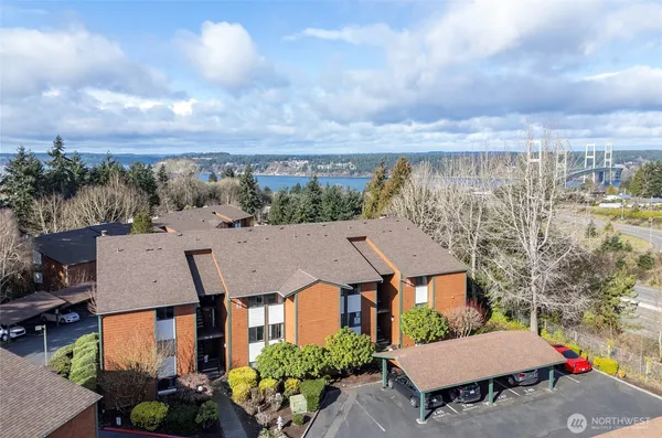 $315,000 | 7317 North Skyview Place, Unit L203, Tacoma, WA 98406