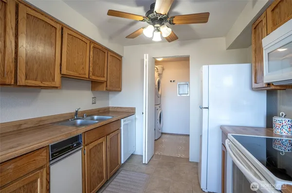 $315,000 | 7317 North Skyview Place, Unit L203, Tacoma, WA 98406