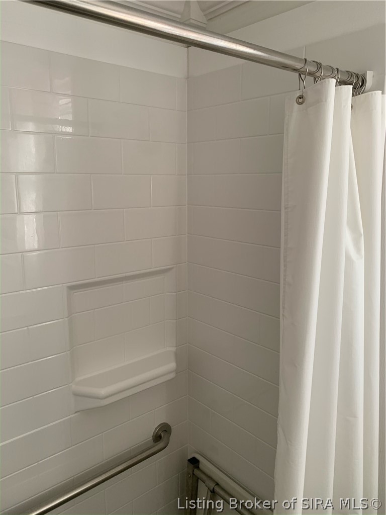 202 R Street Bedford, IN 47421 - Photo 10 of 11 Gallery Image 10