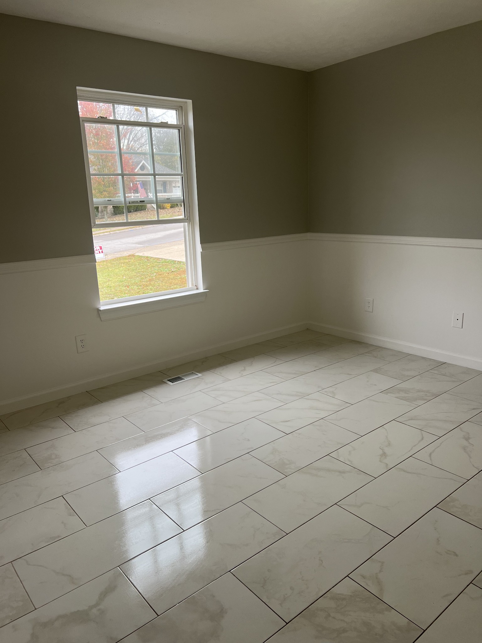 4266 Birmingham Road Lebanon, TN 37090 - Photo 11 of 24 an empty room with a empty space and windows