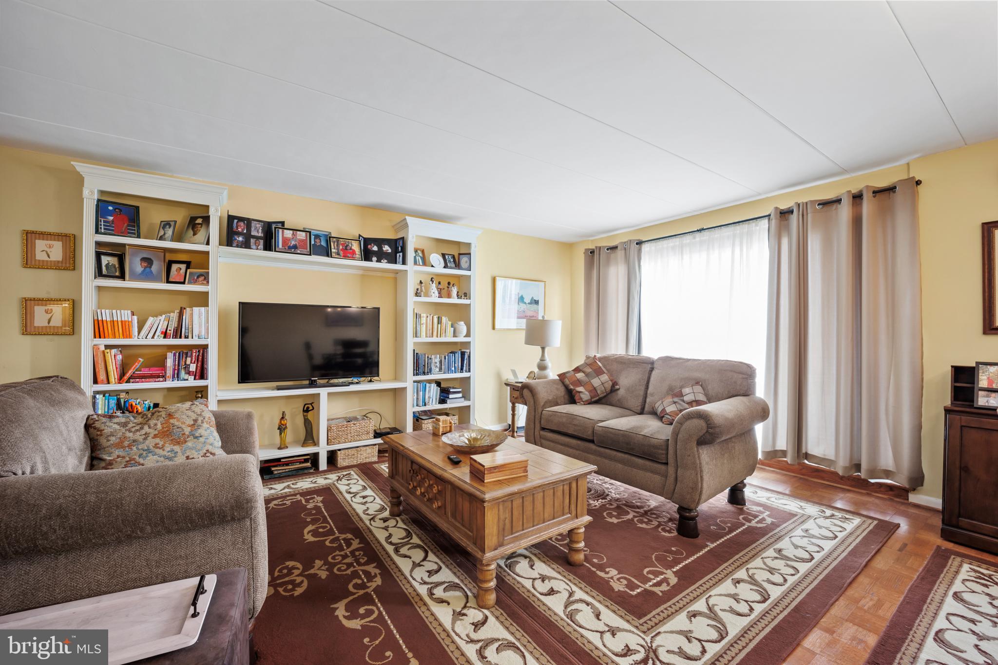 801 South Chester Road, Unit 408 Swarthmore, PA 19081 - Photo 4 of 22 Living Room
