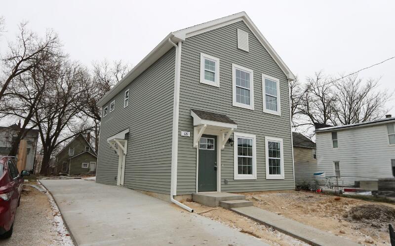 48 Home Street Southwest Grand Rapids, MI 49507 - Photo 3 of 6 48-Home-front-angle