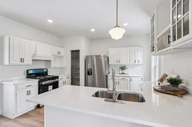 $249,900 | 2048 Shoop Street, Racine, WI 53404