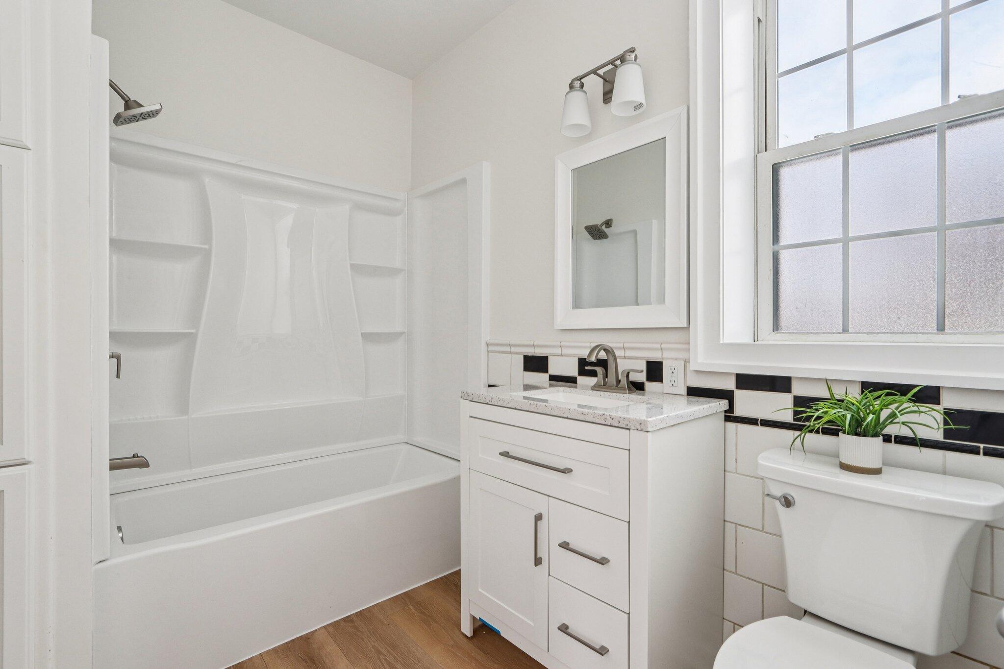 2048 Shoop Street Racine, WI 53404 - Photo 20 of 39 24-web-or-mls-Shoop St-S2201-024