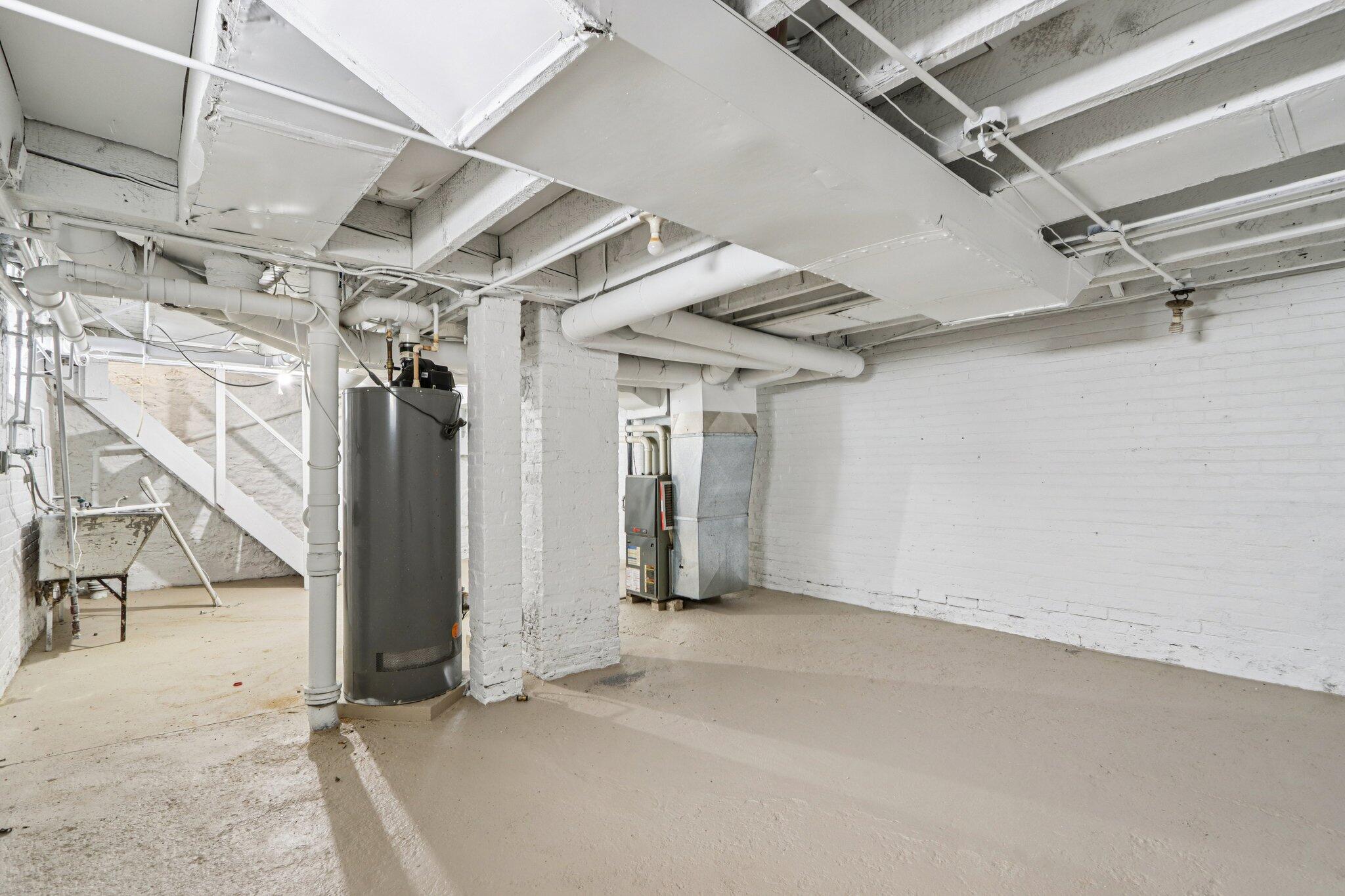 2048 Shoop Street Racine, WI 53404 - Photo 33 of 39 38-web-or-mls-Shoop St-S2201-038