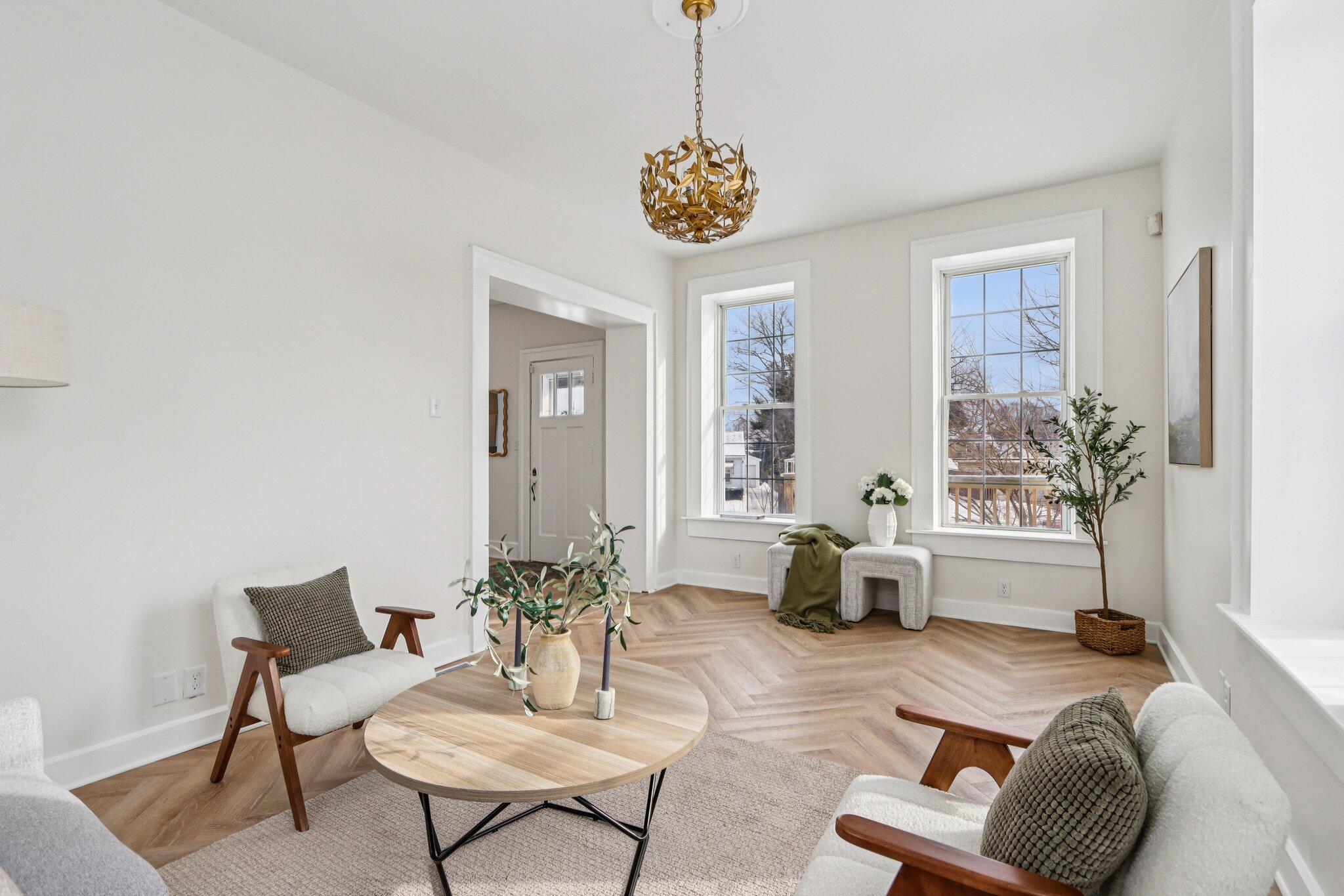 2048 Shoop Street Racine, WI 53404 - Photo 4 of 39 7-web-or-mls-Shoop St-S2201-007