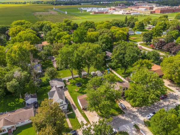 a view of a garden with a lake