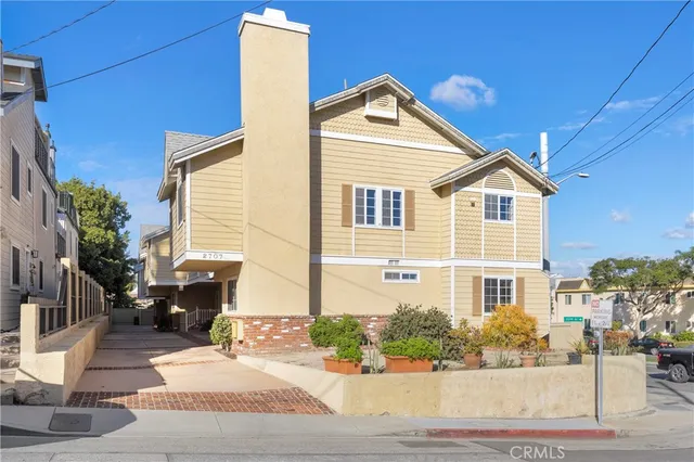 $1,149,000 | 2707 Mathews Avenue, Unit A, Redondo Beach, CA 90278