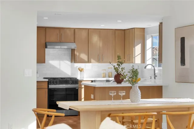 $1,149,000 | 2707 Mathews Avenue, Unit A, Redondo Beach, CA 90278