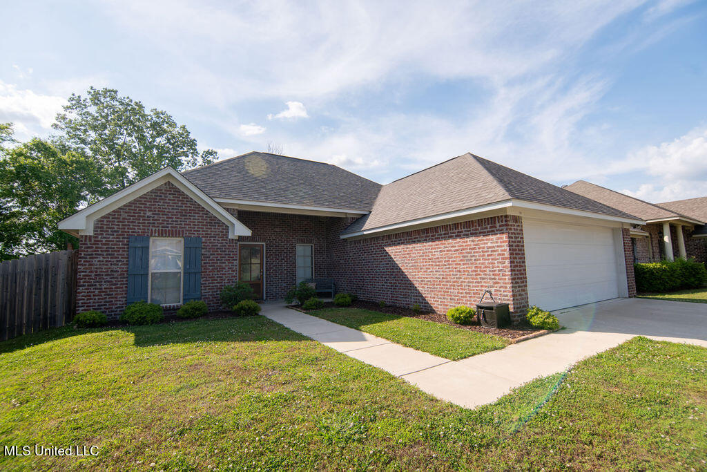 258 Greenfield Ridge Drive Brandon, MS 39042 - Photo 3 of 31 P1046719