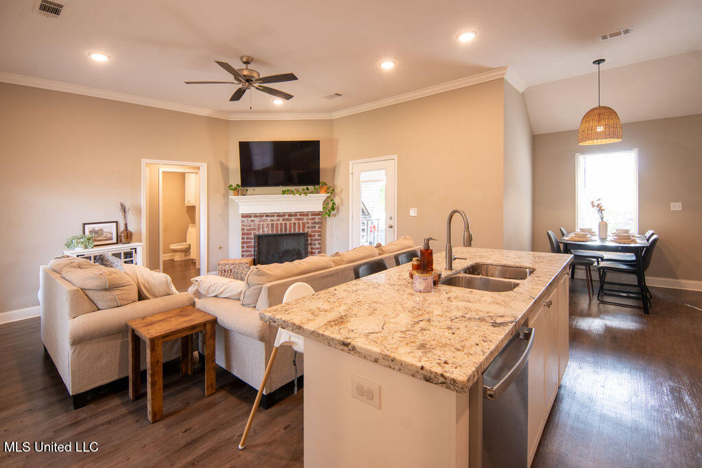 258 Greenfield Ridge Drive Brandon, MS 39042 - Photo 6 of 31 P1046747