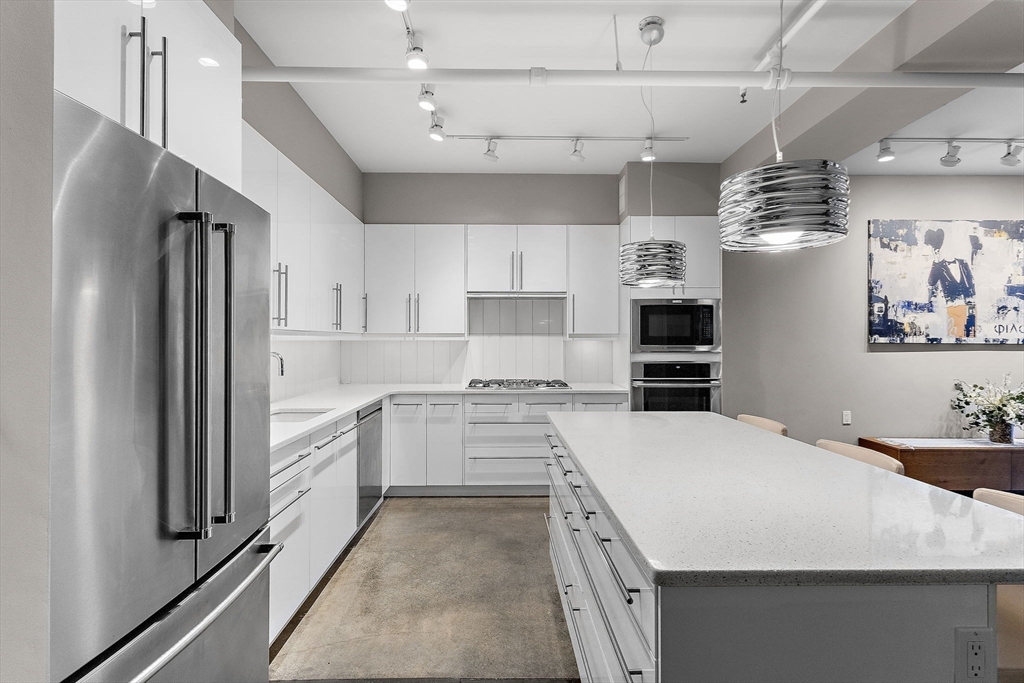 453 Washington Street, Unit 5A Boston, MA 02111 - Photo 16 of 36