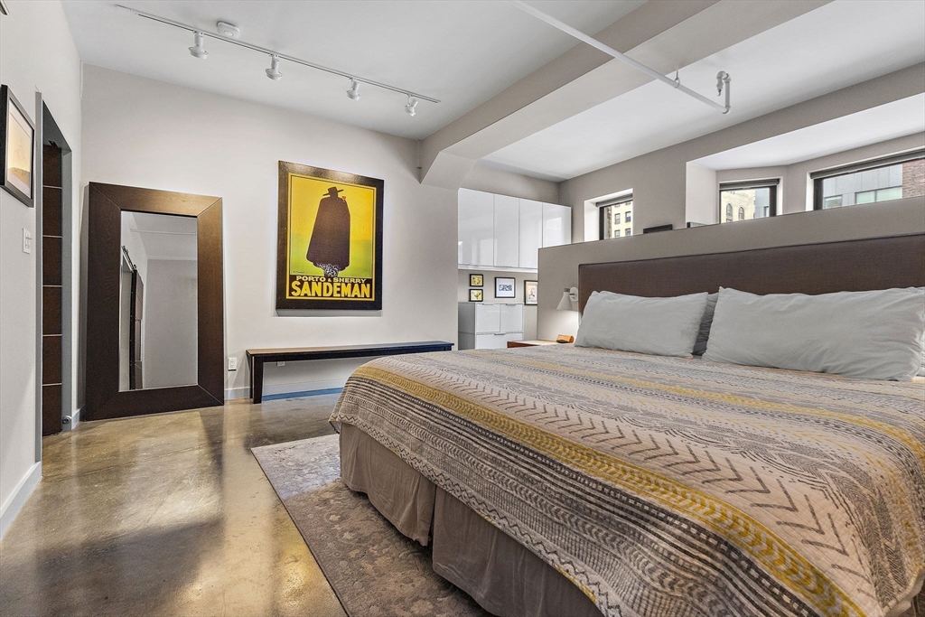 453 Washington Street, Unit 5A Boston, MA 02111 - Photo 23 of 36