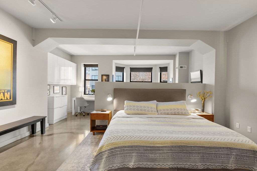 453 Washington Street, Unit 5A Boston, MA 02111 - Photo 34 of 36