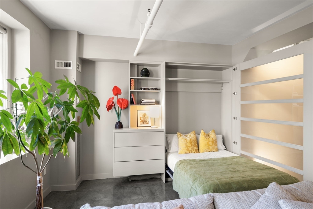 453 Washington Street, Unit 5A Boston, MA 02111 - Photo 6 of 36