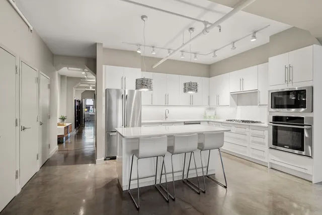 $1,199,000 | 453 Washington Street, Unit 5A, Boston, MA 02111