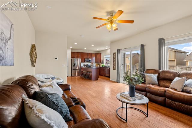6154 Rocking Chair Lane Colorado Springs, CO 80925 - Photo 5 of 38