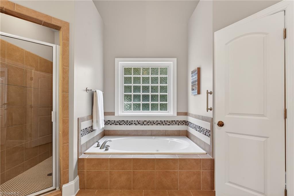 2304 Faircloth Way High Point, NC 27265 - Photo 23 of 50