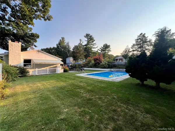 $6,000 | 3825 Stars Road, East Marion, NY 11939