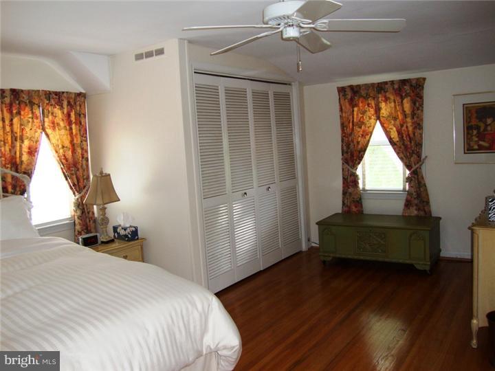 32 South Malin Road Broomall, PA 19008 - Photo 16 of 25 Bedroom - Main