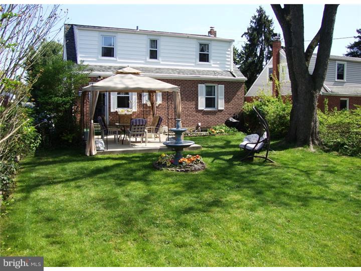 32 South Malin Road Broomall, PA 19008 - Photo 4 of 25 Back Yard