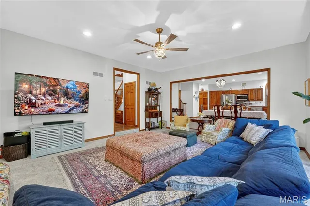 $589,900 | 5600 Forest Drive, Hillsboro, MO 63050