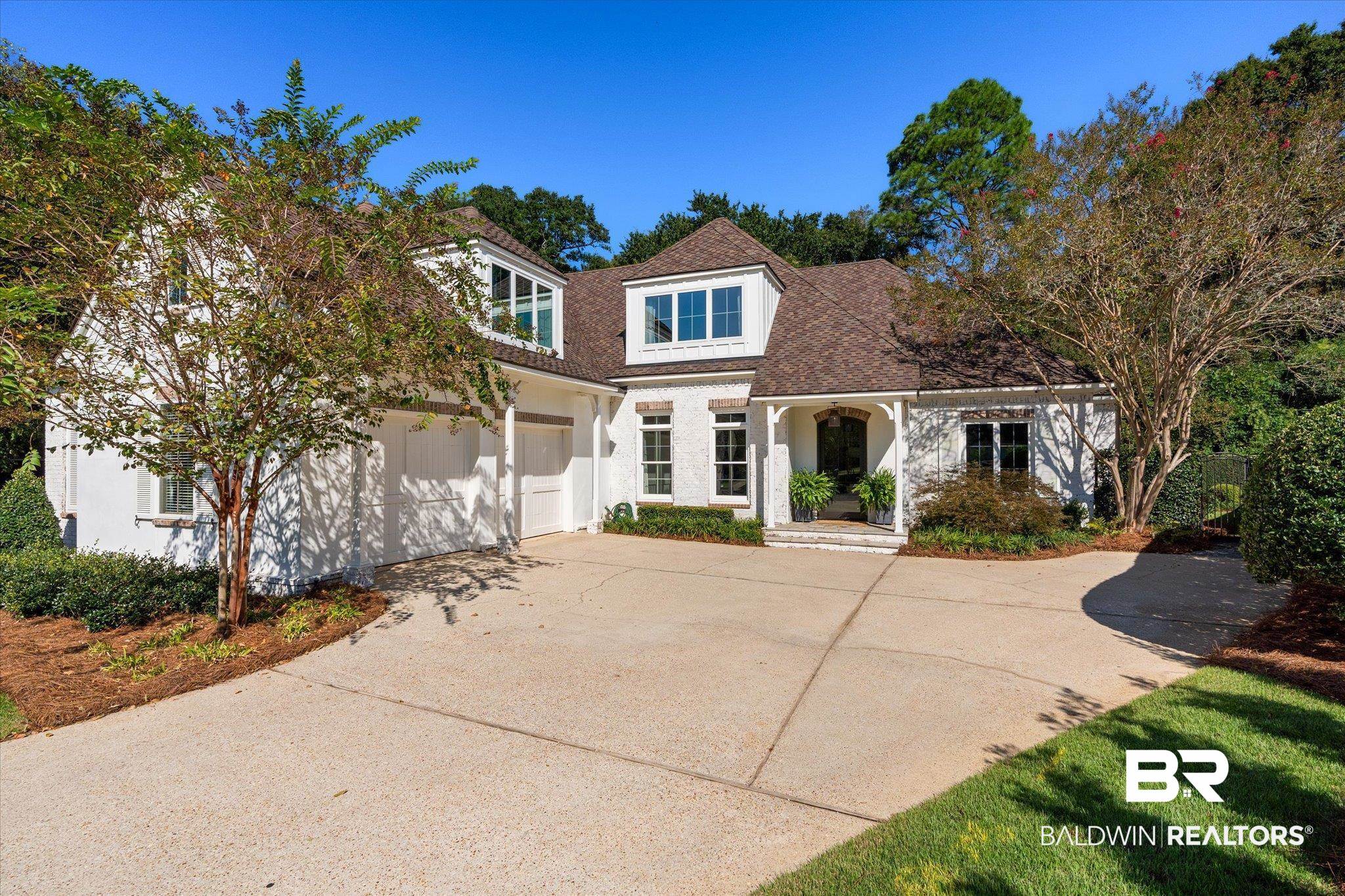 320 Long Court Mobile, AL 36608 - Photo 50 of 61 View of front facade with a garage