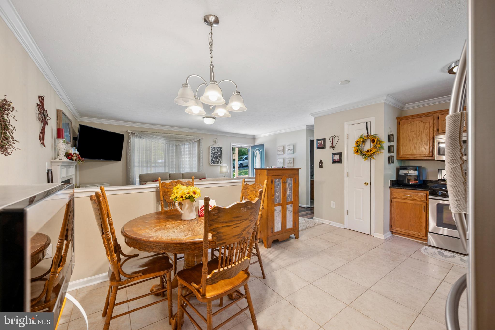 407 Freeze Road Linden, VA 22642 - Photo 10 of 28 Cozy kitchen with inviting ambiance.