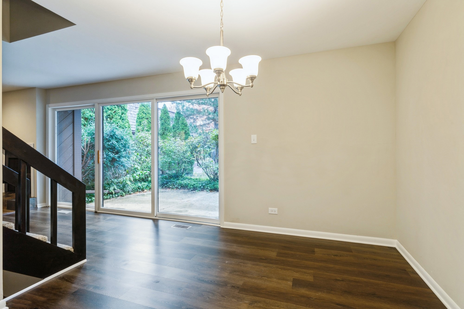 1641 Winnetka Road Glenview, IL 60025 - Photo 11 of 34 Gallery Image 11