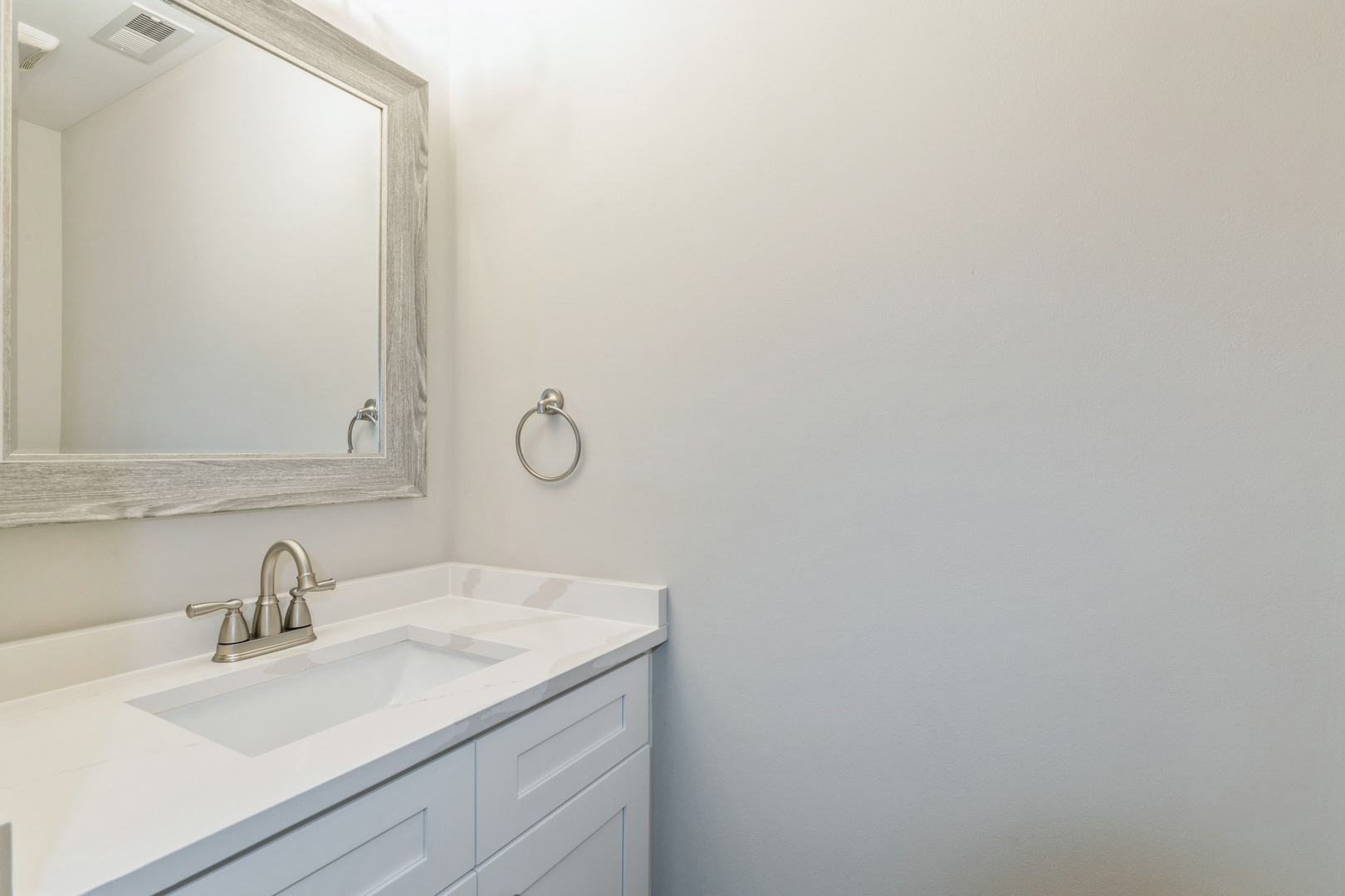1641 Winnetka Road Glenview, IL 60025 - Photo 12 of 34 Gallery Image 12