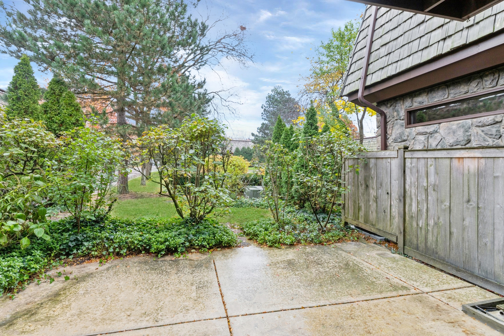 1641 Winnetka Road Glenview, IL 60025 - Photo 14 of 34 Gallery Image 14