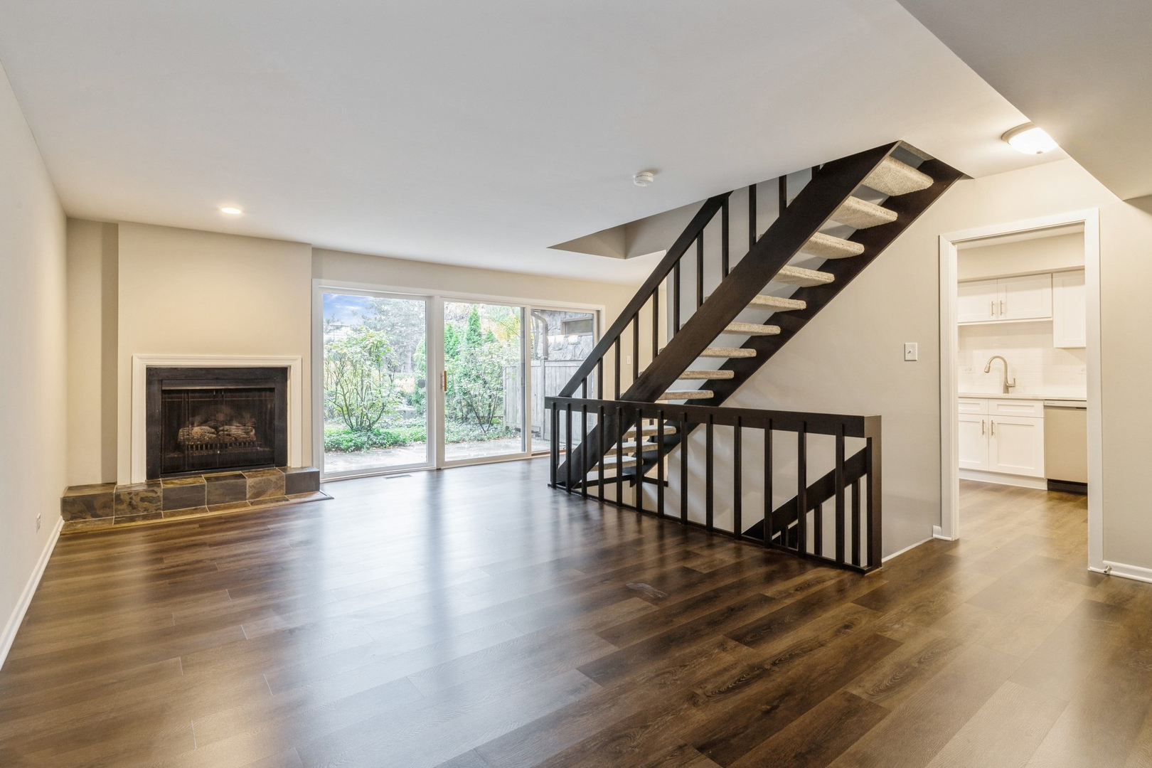 1641 Winnetka Road Glenview, IL 60025 - Photo 3 of 34 Gallery Image 3