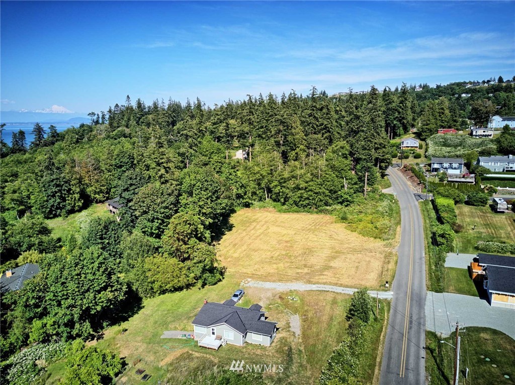 2 West Brokaw Road Camano Island, WA 98282 - Photo 7 of 13 Gallery Image 7