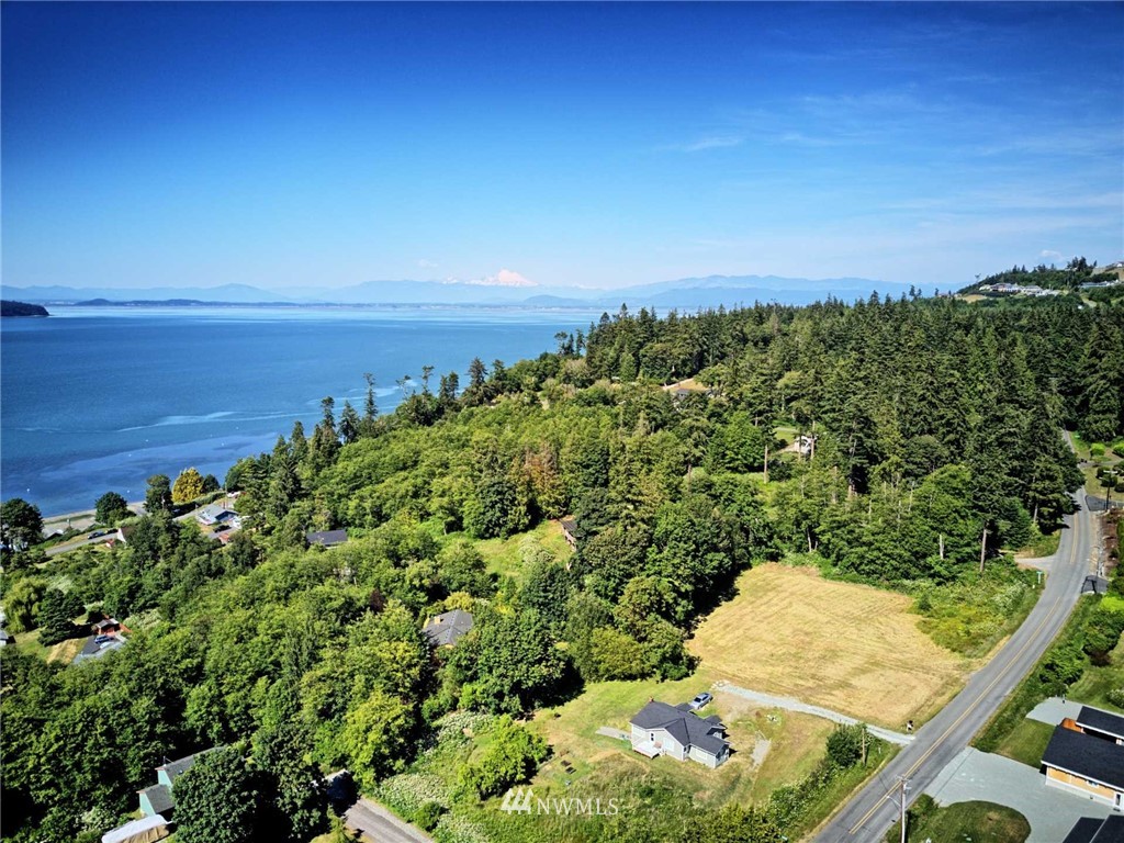 2 West Brokaw Road Camano Island, WA 98282 - Photo 8 of 13 Gallery Image 8