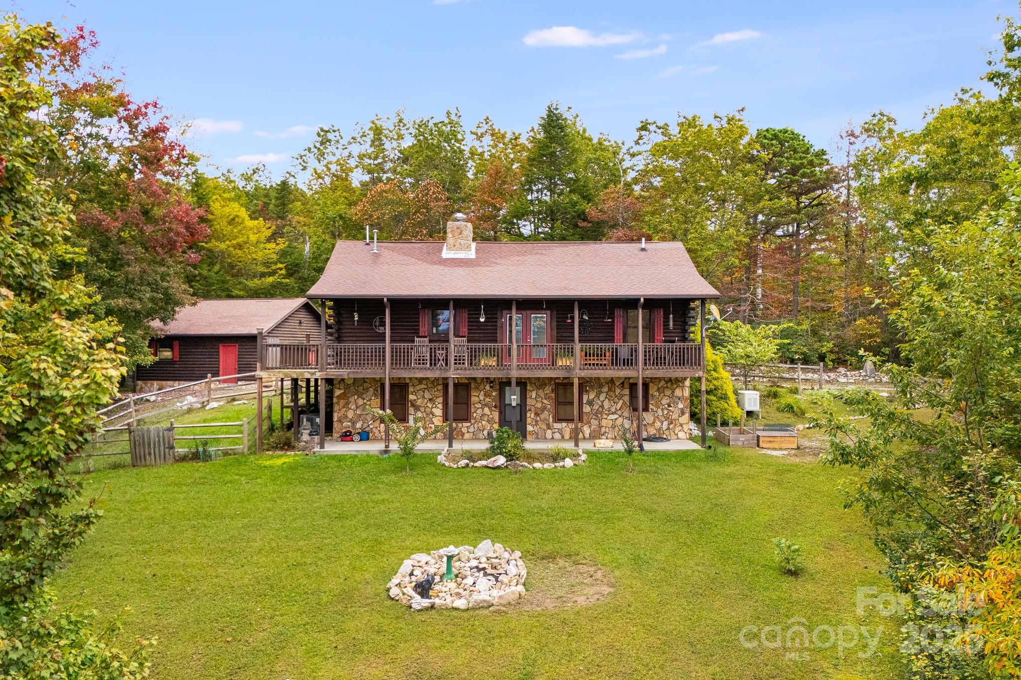 951 Pine Tree Road Spruce Pine, NC 28777 - Photo 5 of 48